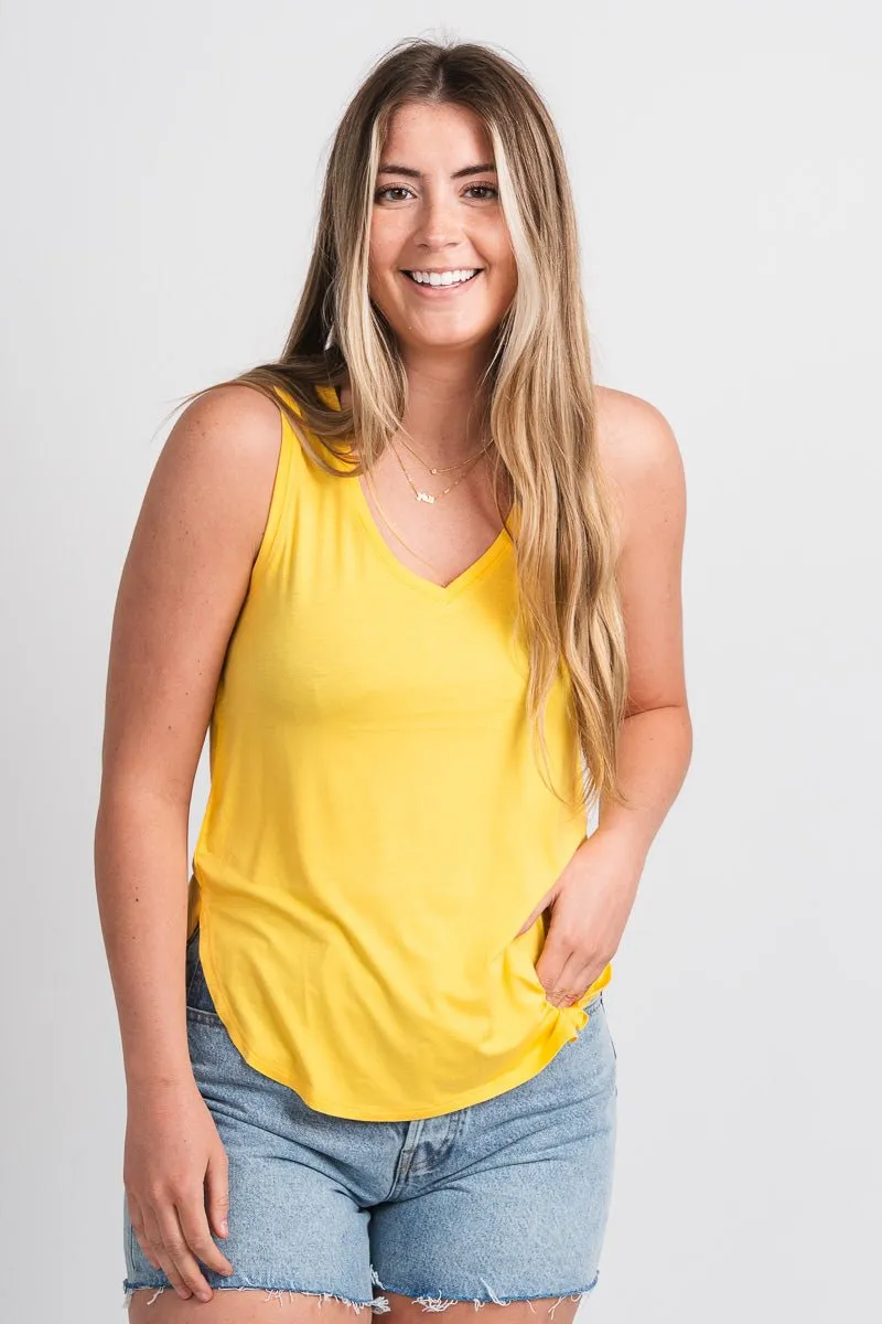Basic v-neck tank top pineapple