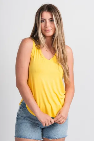 Basic v-neck tank top pineapple