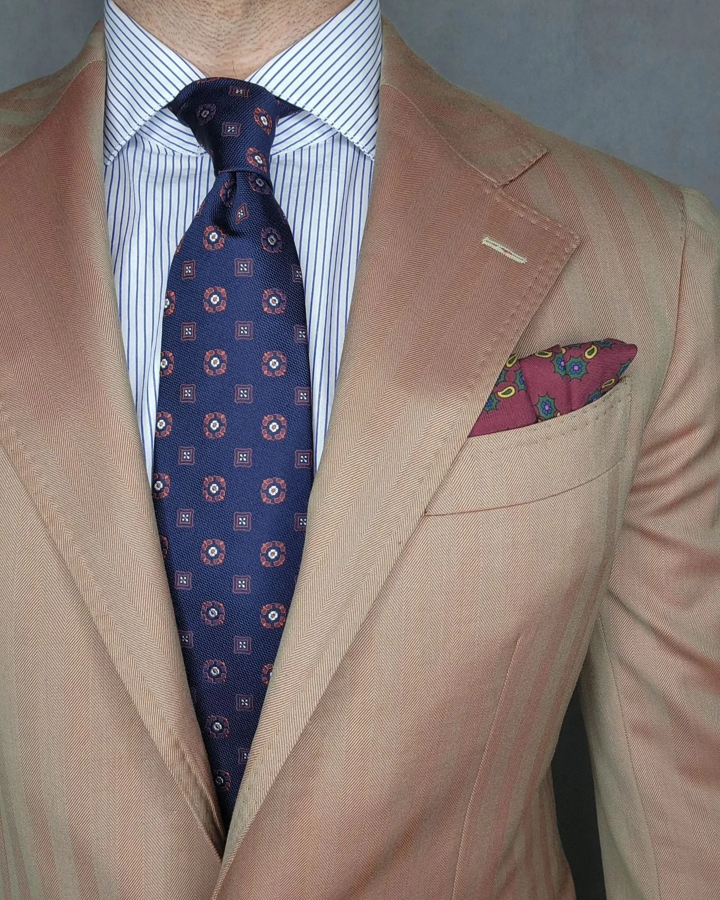 Hunter Foulard Silk Tie, Navy / Orange / White