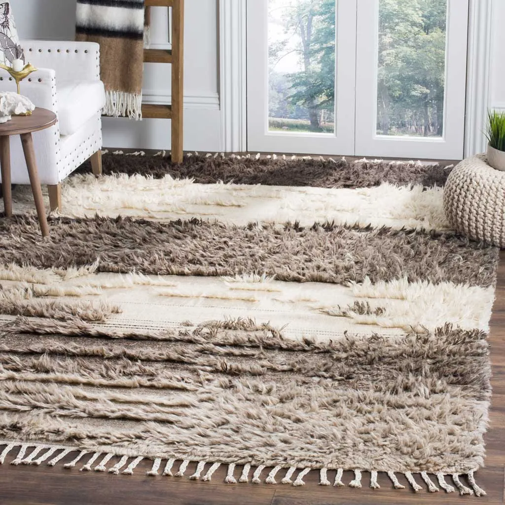Kenya Layer Ivory/Gray Area Rug