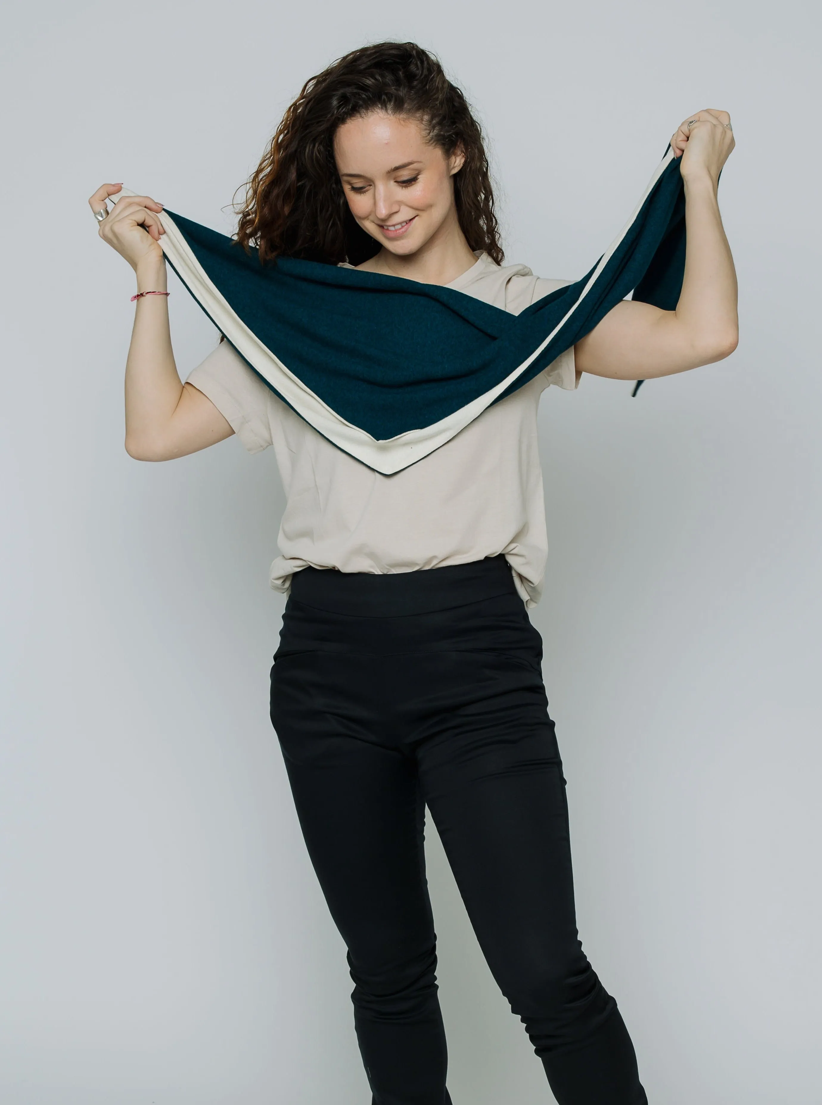Sara 2-Tone Wrap Scarf (Evergreen   White)